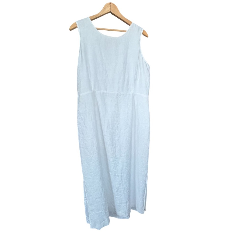 Sleeveless white linen sheath dress